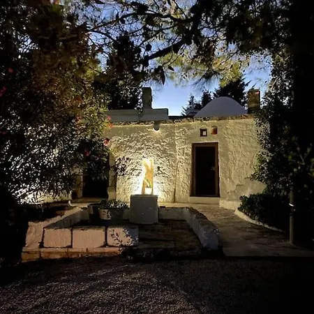 Old Trullo Casa Lucca קרוביניו