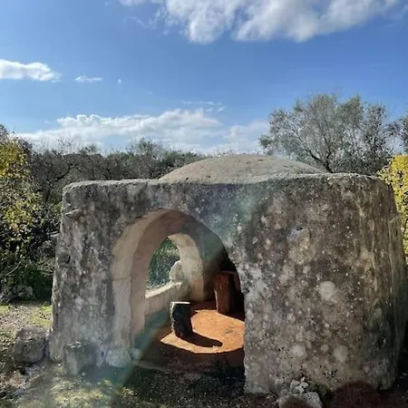 וילה Old Trullo Casa Lucca קרוביניו