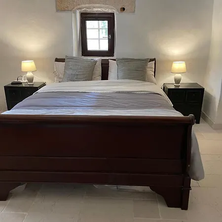 Old Trullo Casa Lucca וילה קרוביניו
